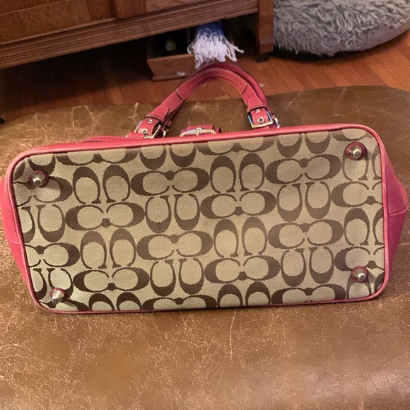 Coach pink leather handbag - Picture 2 of 4